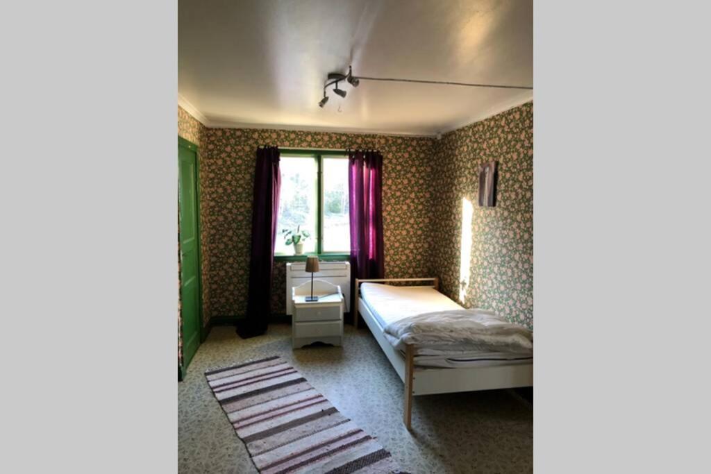 Egen Villa Pa Islandshastgard Riddarhyttan Bagian luar foto